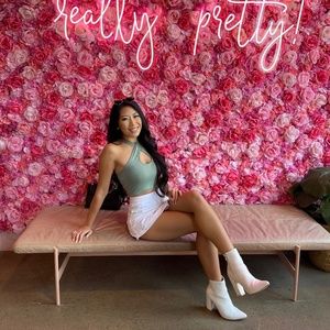 Meet your Posher, Vy